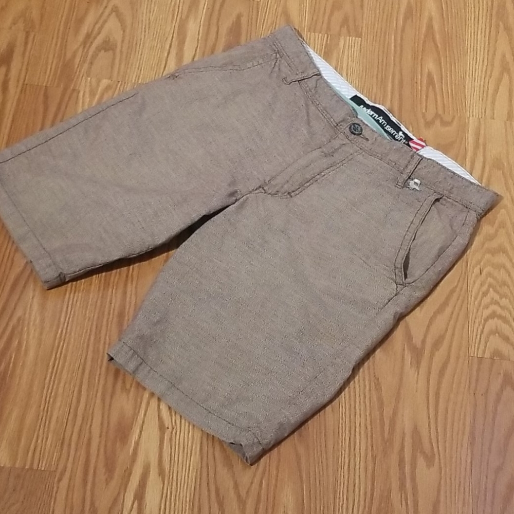 Modern amusement shorts 32‎